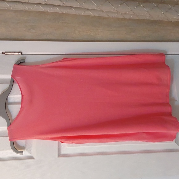 AUGUST SILK Sleevless  linen top - Picture 4 of 5